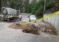 La falta de mantenimiento y atención han causado problemas en las tuberías, provocando así el deterioro de las vías.