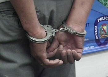 Un sujeto dedicado al robo de celulares en centros comerciales fue detenido por funcionarios de la Policía del estado Miranda