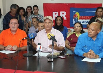 El alcalde José Luis Rodríguez estuvo en la rueda de prensa.