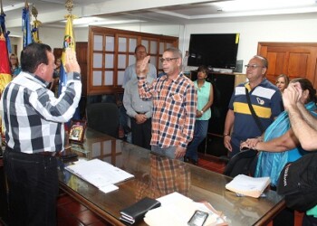 Alcalde José Luis Rodríguez refuerza el recinto policial del municipio