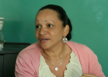 Mirtha Hernández, directora de la UEERB Colinas del Ángel