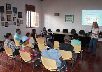 El Consejo de Protección es quien remite los casos a la escuela para padres.