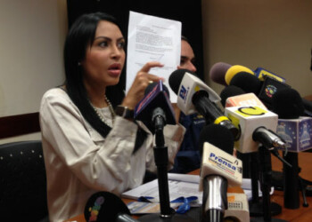 Delsa Solórzano: UPI exige al gobierno respeto
a la AN y liberación de los parlamentarios presos