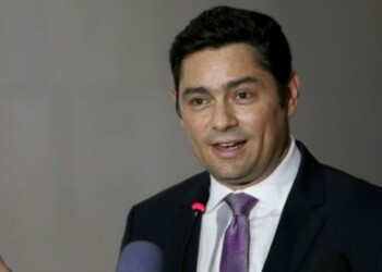 Vecchio dice que no hay espacio de neutralidad ante una dictadura