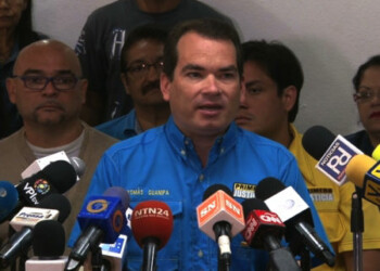 Juan Pablo Guanipa, gobernador electo del Zulia y diputado a la AN, señaló que el censo para los dueños de vehículos amarrado al carnet de la patria no contribuye en nada a la solución de la crisis de transporte público