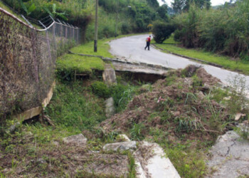 Vialidad en Guaicaipuro está destruida