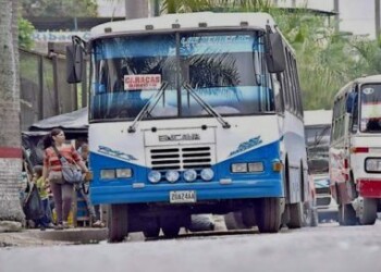 Transportistas no cuentan con la debida aprobación, no obstante señalaron que no pueden seguir pagando el costo del mantenimiento de las unidades de transporte público
