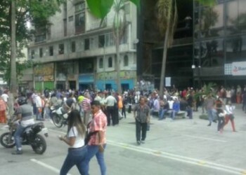 Protesta cerró la avenida Bermúdez.