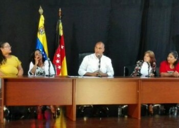El resto del personal de la Gobernación de Miranda cobró este 9 de noviembre el incremento del sueldo mínimo decretado por el presidente Maduro