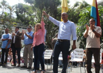 Héctor Rodríguez: "Wisely Álvarez es mi candidata, es la abanderada de la patria”