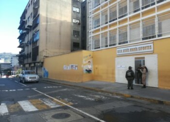 Desolados lucieron los centros de votación en Altos Mirandinos este domingo