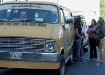 Exigen respeto al pasaje preferenrecial para los abuelos
