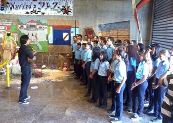Música contagió  a los usuarios con la esperanza de los festejos decembrinos