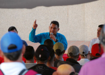 Trabajadores de la construcción carrizaleña respaldan candidatura de Fraija
