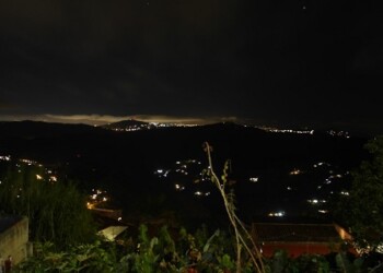 Varias zonas de los Altos Mirandinos se quedan sin luz a diario. Foto: Daniel Murolo