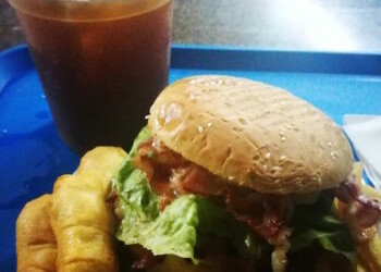 En algunos locales de San Antonio de los Altos una hamburguesa bien resuelta cuesta hasta Bs 200 mil.