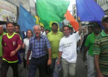 Freddy cerró campaña recorriendo Los Teques
