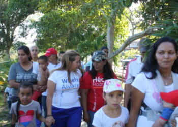 Candidata del PSUV recorró eje sur del municipio