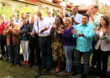Gobernador Héctor Rodríguez sostuvo reunión con alcaldes y alcaldesas de Miranda