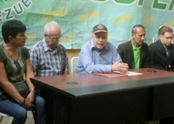 Mendoza encabezó la rueda de prensa en la capital mirandina.