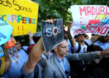 Venezolanos residenciados en Chile protestan contra el régimen de Maduro