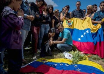 Entierran a dos de los sublevados abatidos junto a Óscar Pérez en Venezuela