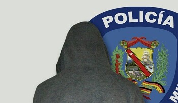 Hirió a una dama en el cuello con un arma blanca
