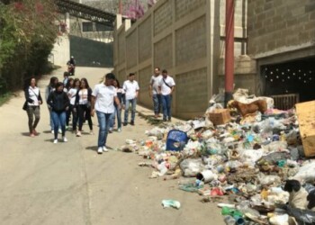 Vecinos de Las Minas se ahogan en la basura