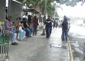 “Al mes me gasto doscientos mil bolívares en solamente pasaje”