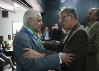 Enrique Mendoza recibió Orden Huésped Ilustre en Los Salias
