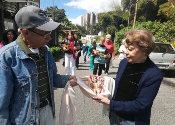 Abuelos sanantoñeros celebraron Paradura del Niño