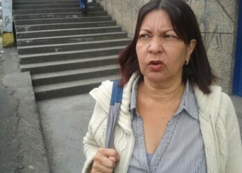 “Hay que trabajar 14 días para comprar una caja de pastillas para dolor de cabeza”