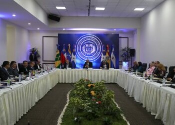 Firma de “acuerdo definitivo” entre Gobierno y oposición está prevista para este lunes