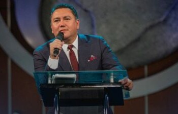 Pastor evangélico señalado en papeles de Panamá aspirará a la Presidencia de Venezuela