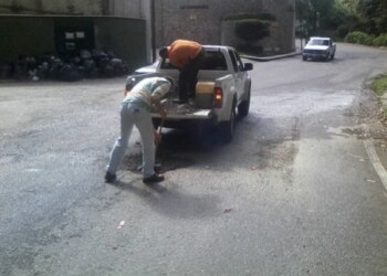 La dirección se encuentra realizando operativos de bacheo en distintos sectores del municipio
