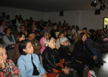 Tres millones de Bs mensuales desembolsillan sanantoñeros en camiones cisternas