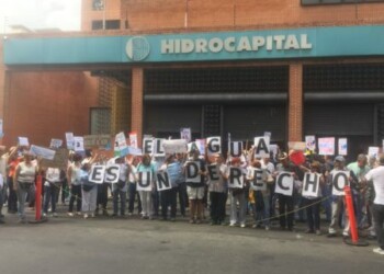 Vecinos de la gran Caracas toman Hidrocapital en protesta por los masivos cortes de agua