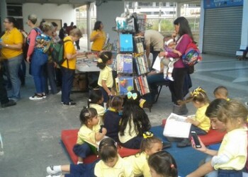 Con intercambio, donación de libros y música en Los Salias celebran Semana del Libro