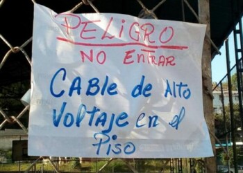 En OPS piden a Corpoelec retirar cable de 
alta tensión que cayó en cancha deportiva