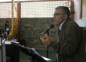 A pesar de inflación de 2000 % Fernández califica de positivo balance de primeros 100 días de gestión