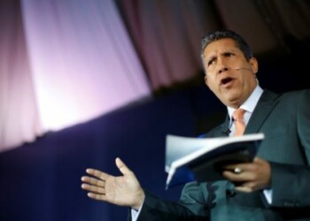 Falcón presentó su propuesta de gobierno