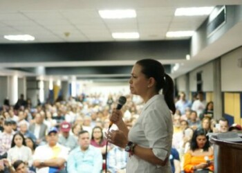 María Corina Machado desde Bolívar: No pedimos migajas electorales, luchamos hasta lograr la dimisión del tirano