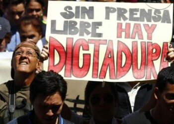 Tumban señal de CapitolioTV, falla Twitter en Venezuela e impiden paso a periodistas a la AN
