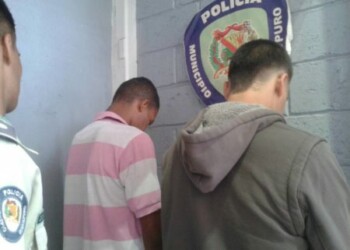 Detenidos por la policia local