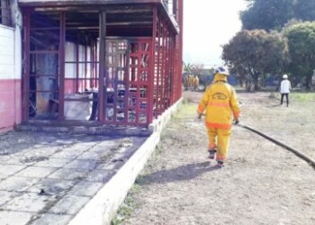 Detienen a Concejal y coordinador de alimentos por incendio que consumió galpones