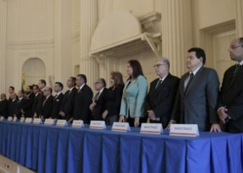 El Tribunal Supremo "en exilio" ordena nombrar nuevo presidente de Venezuela