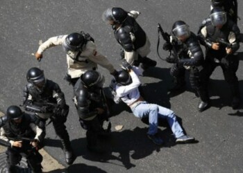 Informe de la OEA acusa al gobierno de Maduro de 131 asesinatos en Venezuela