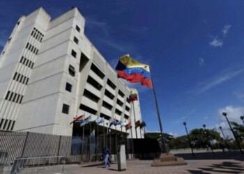 El Supremo venezolano no reconoce al Parlamento por "inconstitucional"
