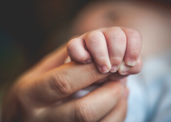 Mujeres y hombres, casi por igual, apuestan a mantener una piel tersa y Bayer lo sabe. Por eso la empresa cuenta con la división Consumer Health, conformada por un amplio portafolio de productos, tales como antimicóticos de uso tópico y vaginal, así como la línea de cuidados de la piel como Beducen®