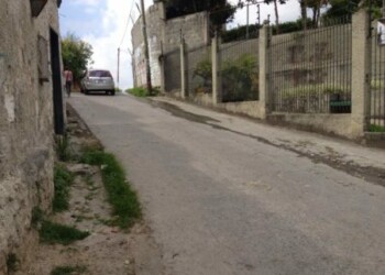 70 % de vialidad de Corralito II está como “cueva de lobo”